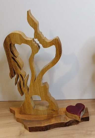 couple avec coeur rouge